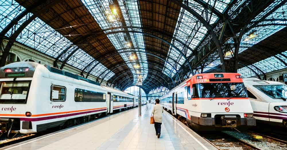 tren desde la Terminal 2 del Aeropuerto de Barcelona al centro de la ciudad